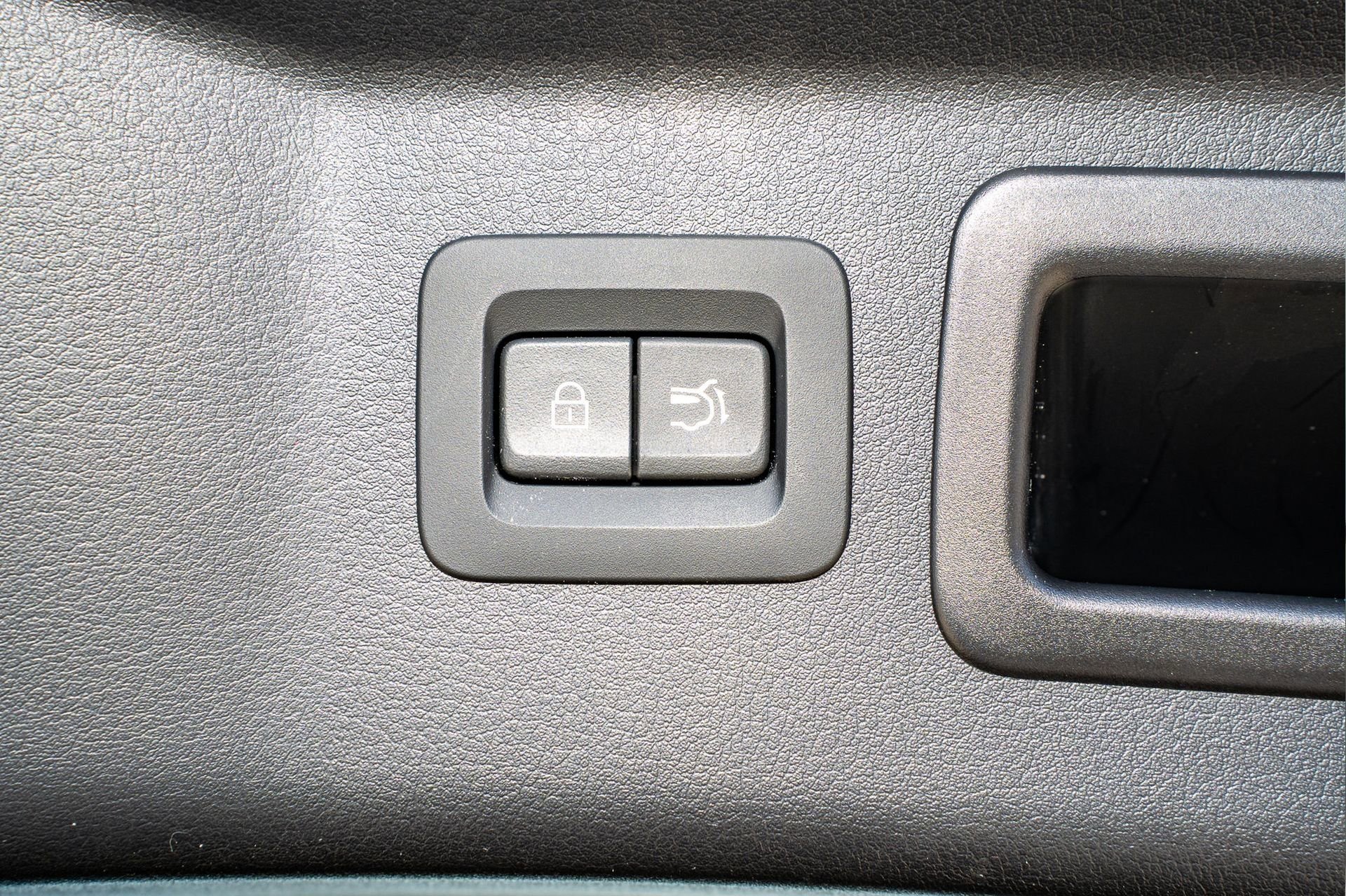 Used 2025 MAZDA CX-90 3.3 Turbo S w/ Premium Package image 11