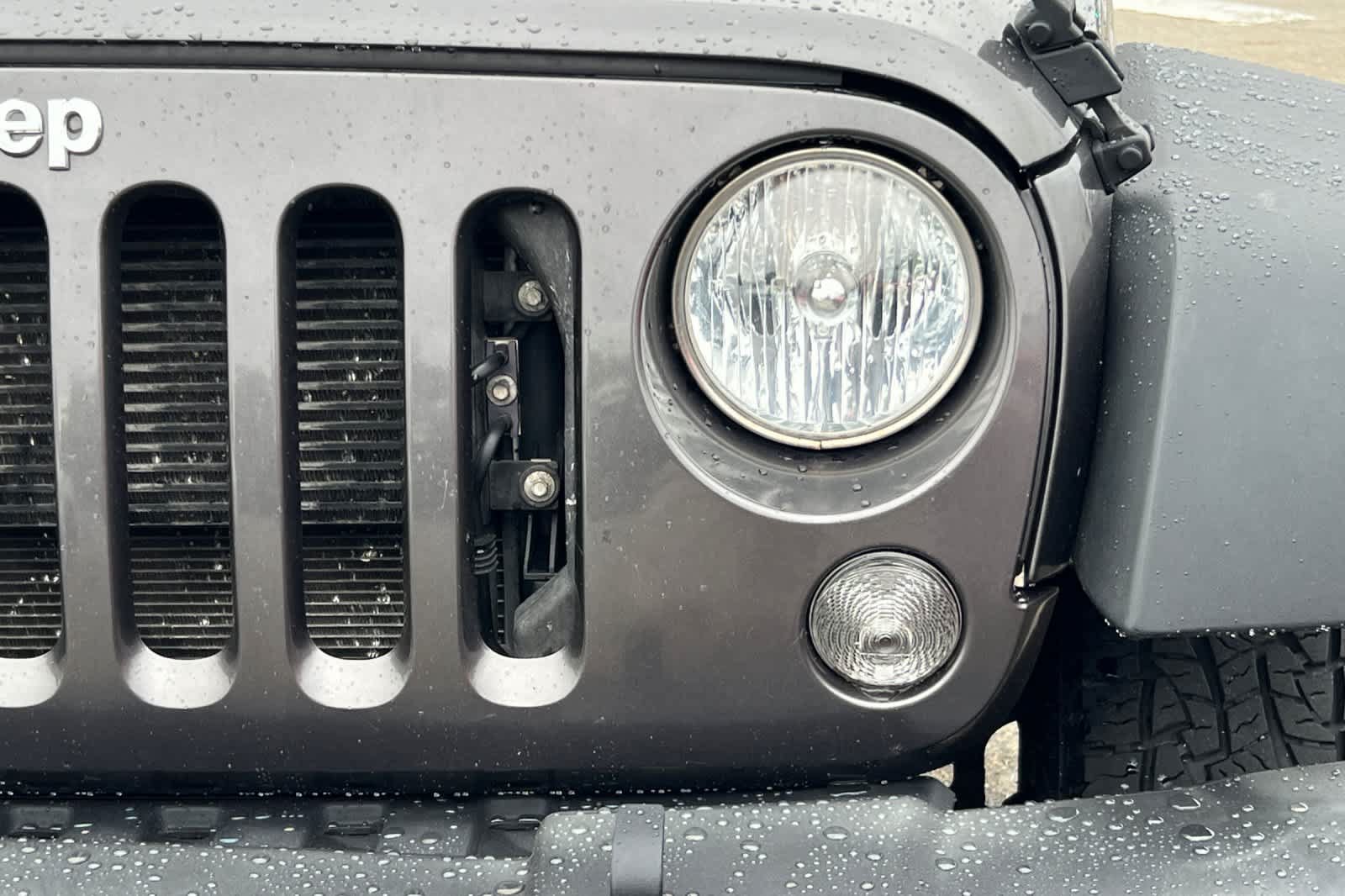Used 2018 Jeep Wrangler Unlimited Sport S AWD/4WD image 11