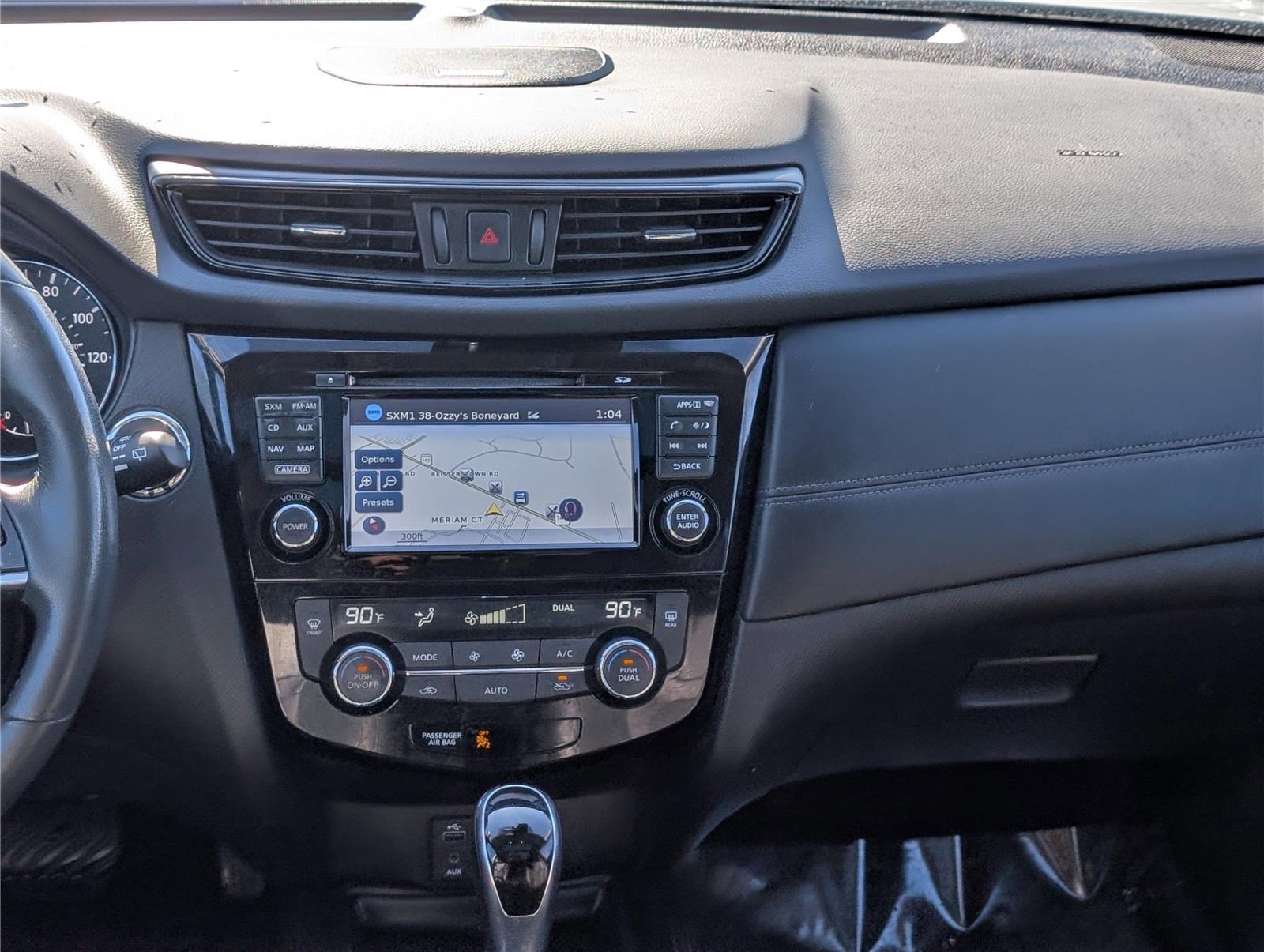 Used 2017 Nissan Rogue SL w/ SL Premium Package image 18