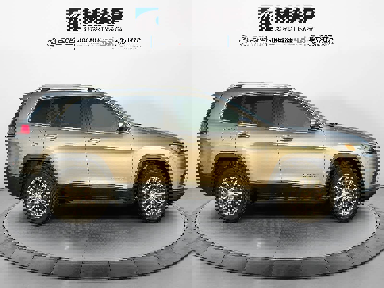 Used 2020 Jeep Cherokee Latitude Plus w/ Cold Weather Group image 6