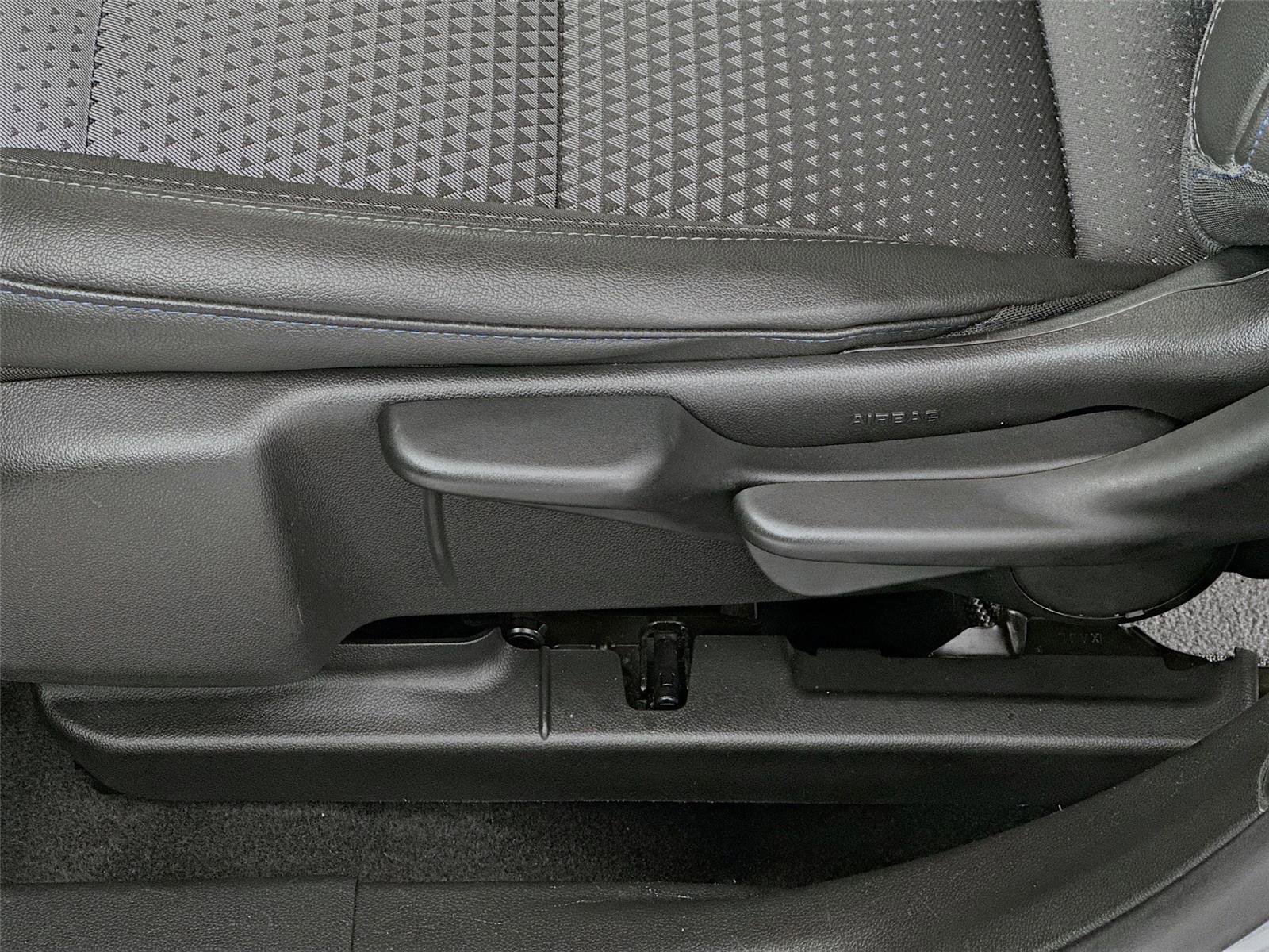 Used 2024 Chevrolet Trax LT FWD image 20