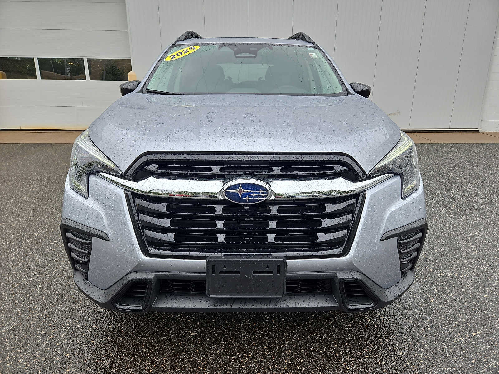 Used 2025 Subaru Ascent Limited AWD/4WD image 2