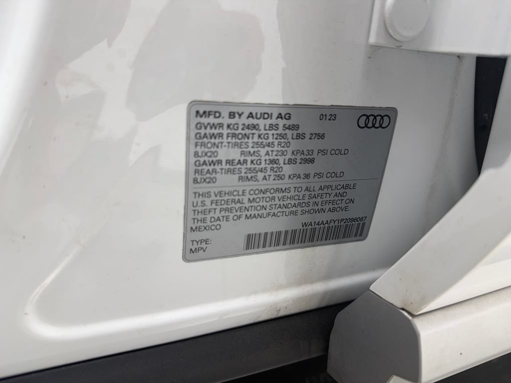 Used 2023 Audi Q5 2.0T Premium w/ Convenience Package AWD/4WD image 46