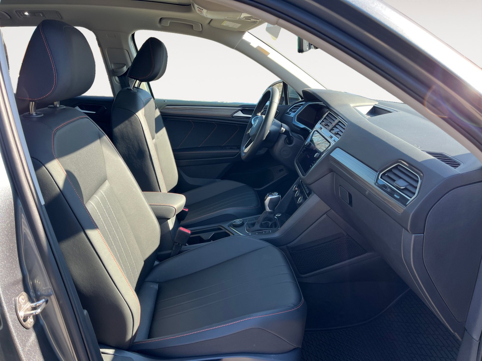 Certified 2024 Volkswagen Tiguan Wolfsburg Edition image 16