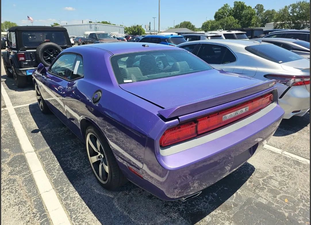 Used 2014 Dodge Challenger SRT8 RWD image 3