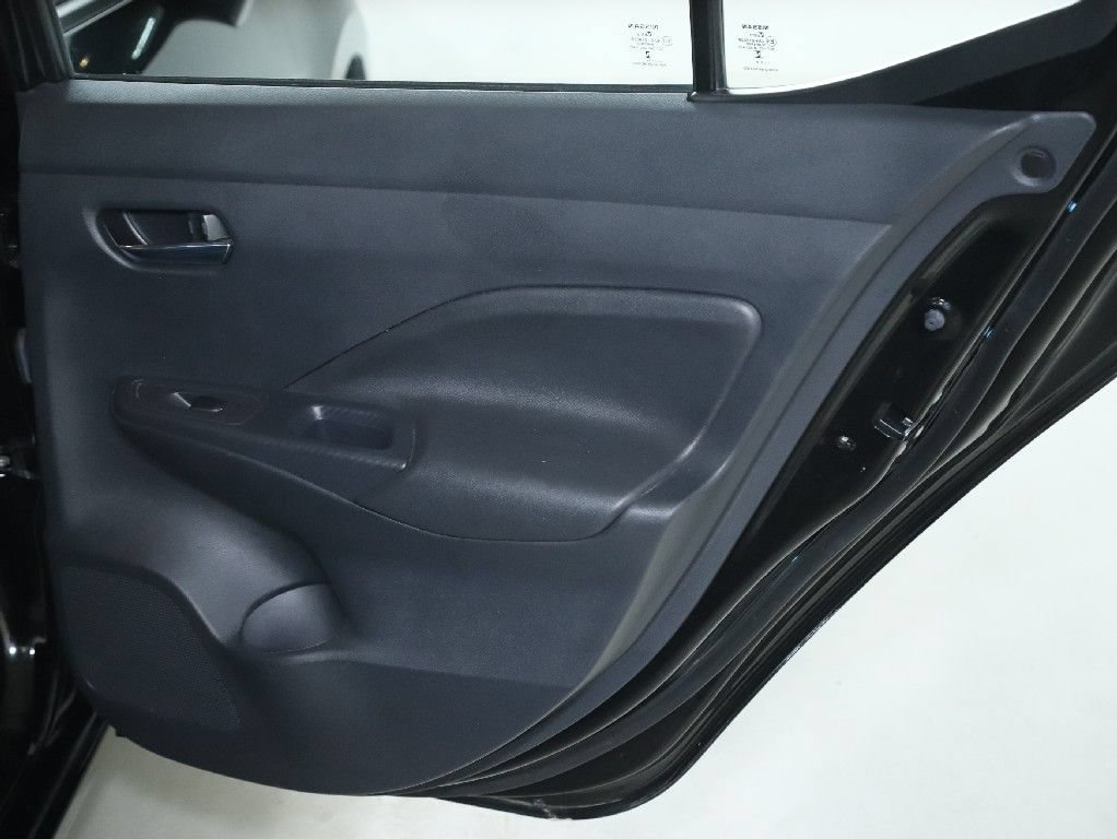 Used 2025 Nissan Versa SV FWD image 29