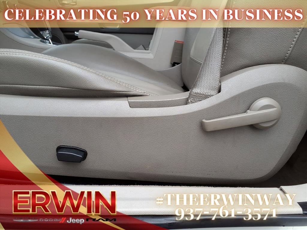 Used 2009 Chrysler Sebring Touring w/ Special Touring Group image 22