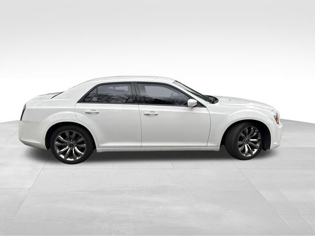 Used 2014 Chrysler 300 S image 8