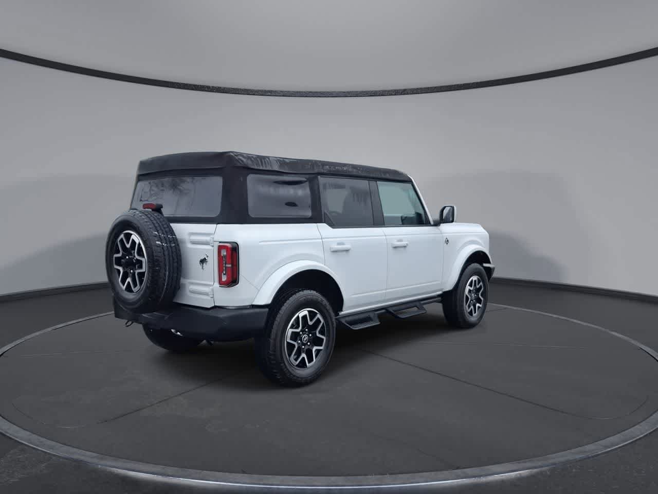 Certified 2024 Ford Bronco Outer Banks image 8