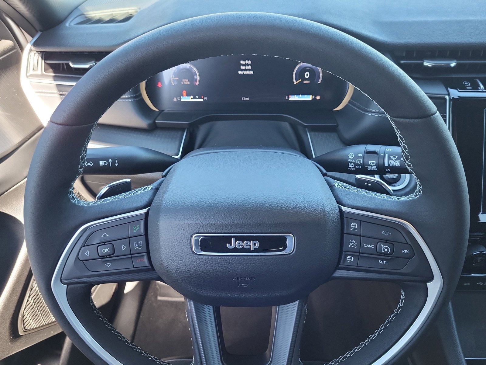 New 2025 Jeep Grand Cherokee L Altitude image 10