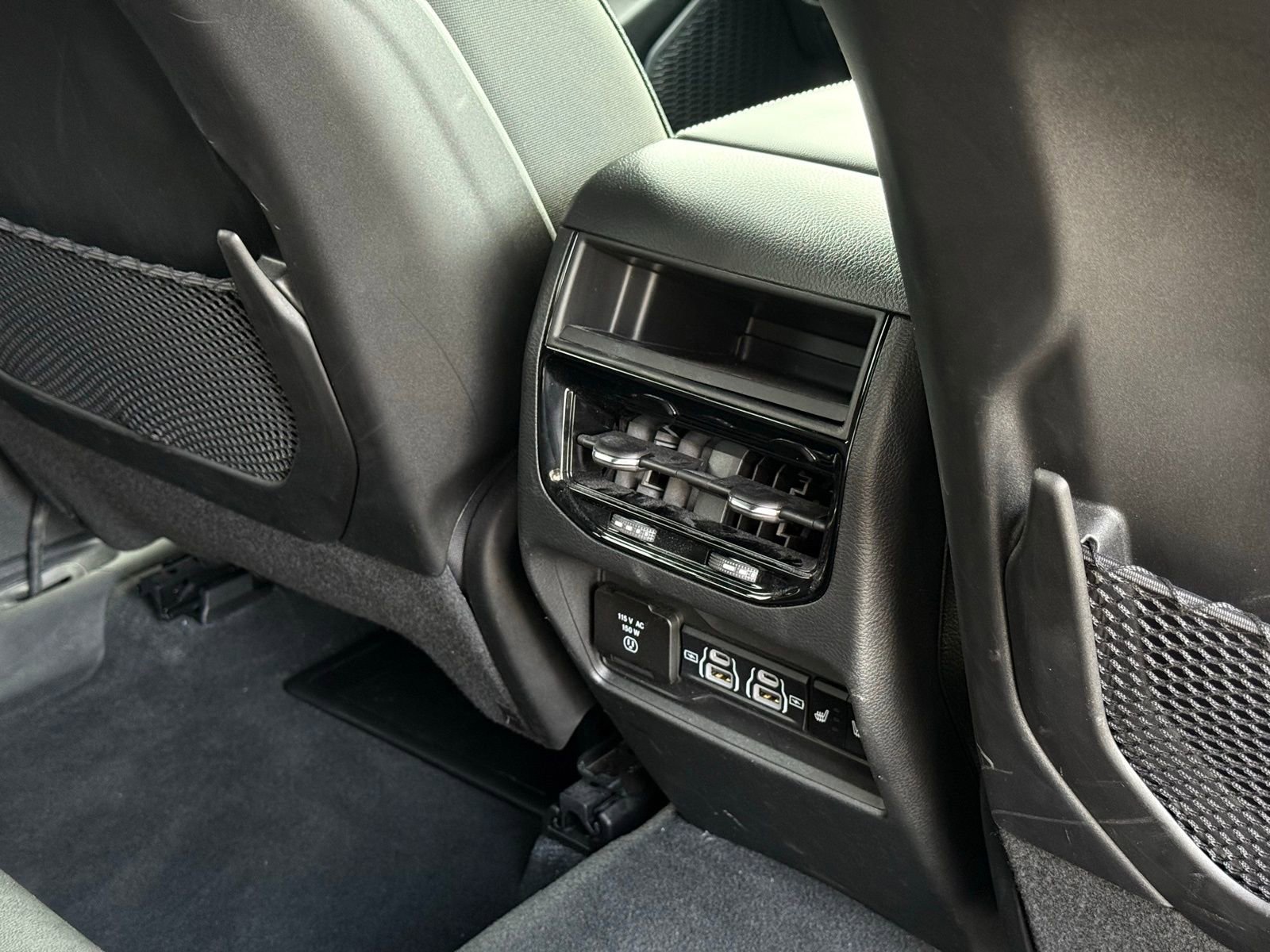 Used 2024 Jeep Grand Cherokee Limited image 19