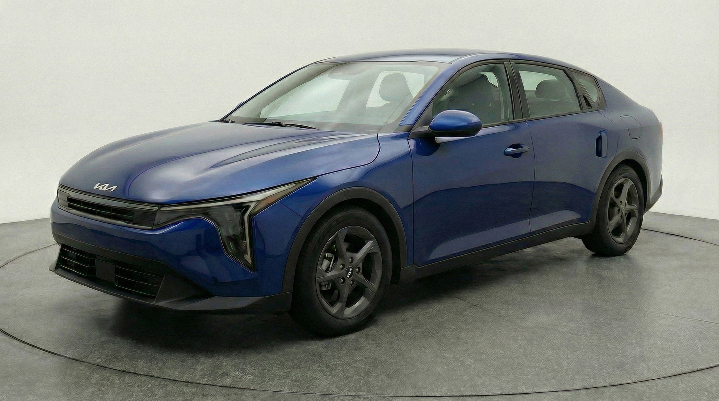 Used 2025 Kia K4 LXS image 3