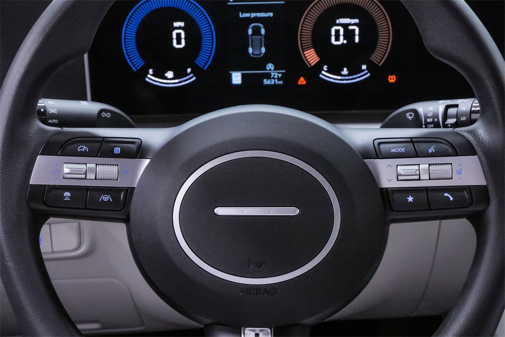 Certified 2025 Hyundai Tucson SE image 20