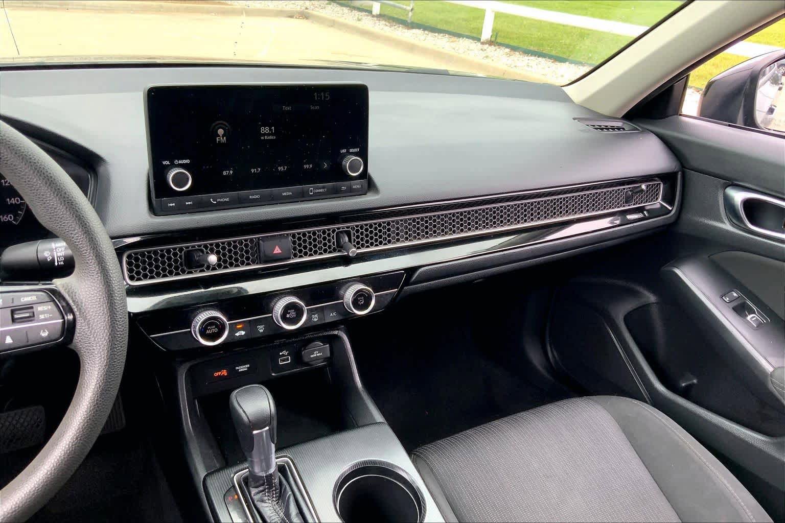 Used 2022 Honda Civic LX image 7