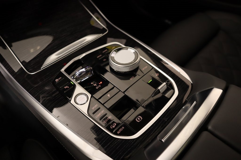 New 2026 BMW X7 xDrive40i w/ Executive Package image 9