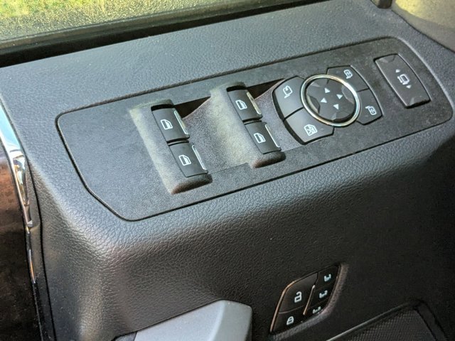Used 2022 Ford F350 Lariat w/ Lariat Value Package image 12