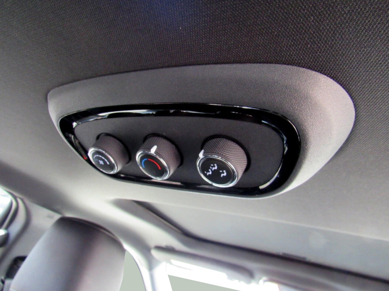 Used 2024 Dodge Durango GT image 36