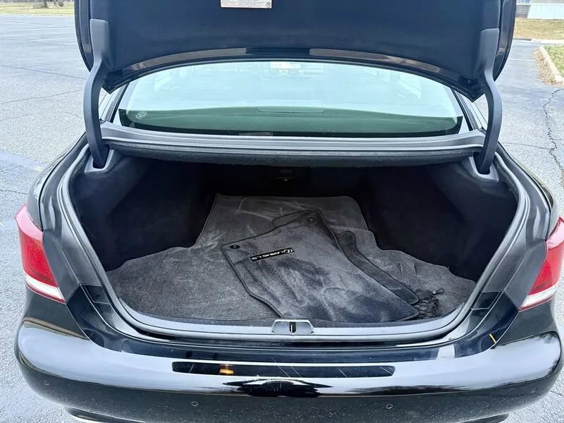 Used 2015 Lexus LS 460 AWD image 16