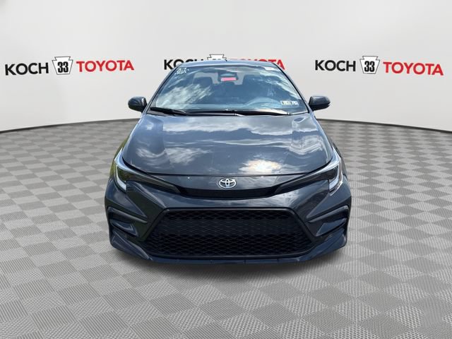 Certified 2025 Toyota Corolla SE FWD image 4