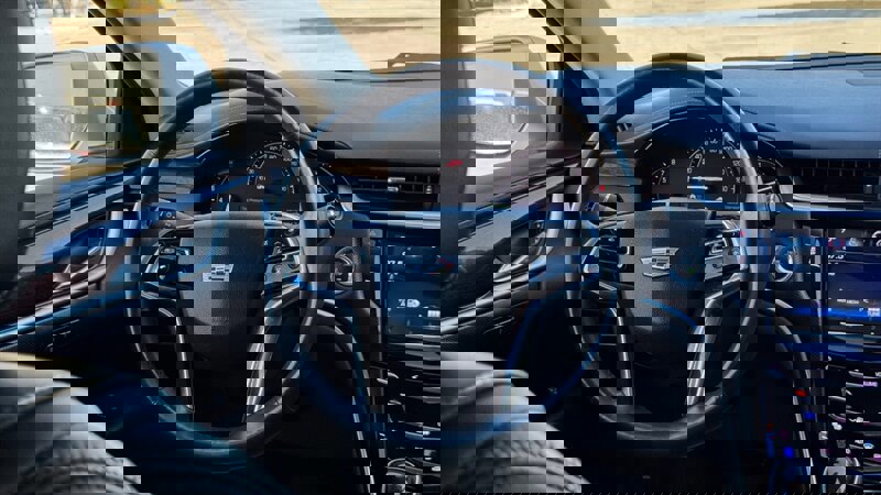 Used 2017 Cadillac XTS Luxury image 2