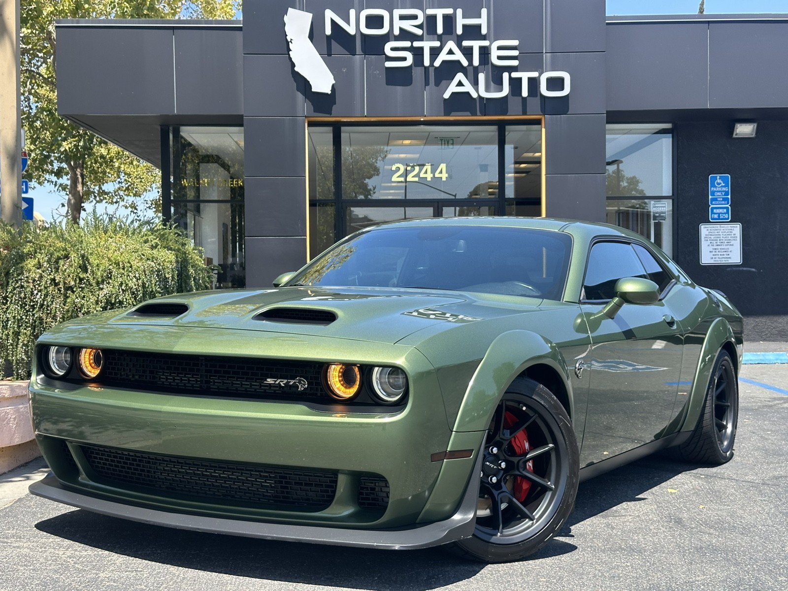 Used 2021 Dodge Challenger SRT Hellcat Redeye RWD image 2