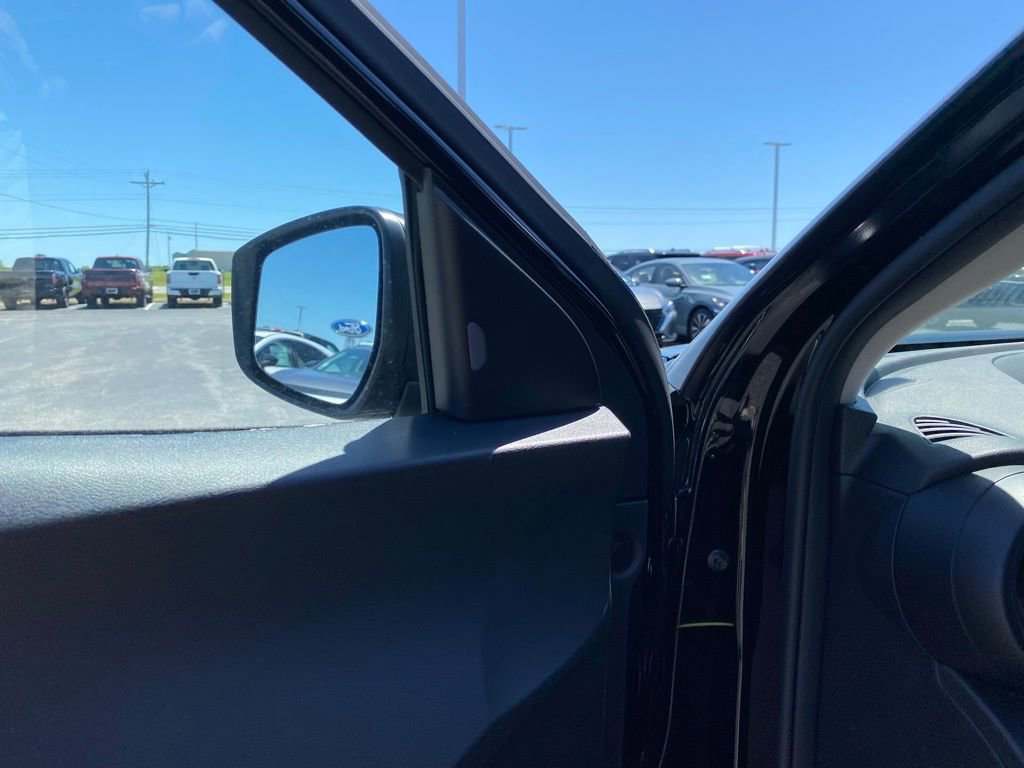 New 2025 Nissan Kicks Play S image 13