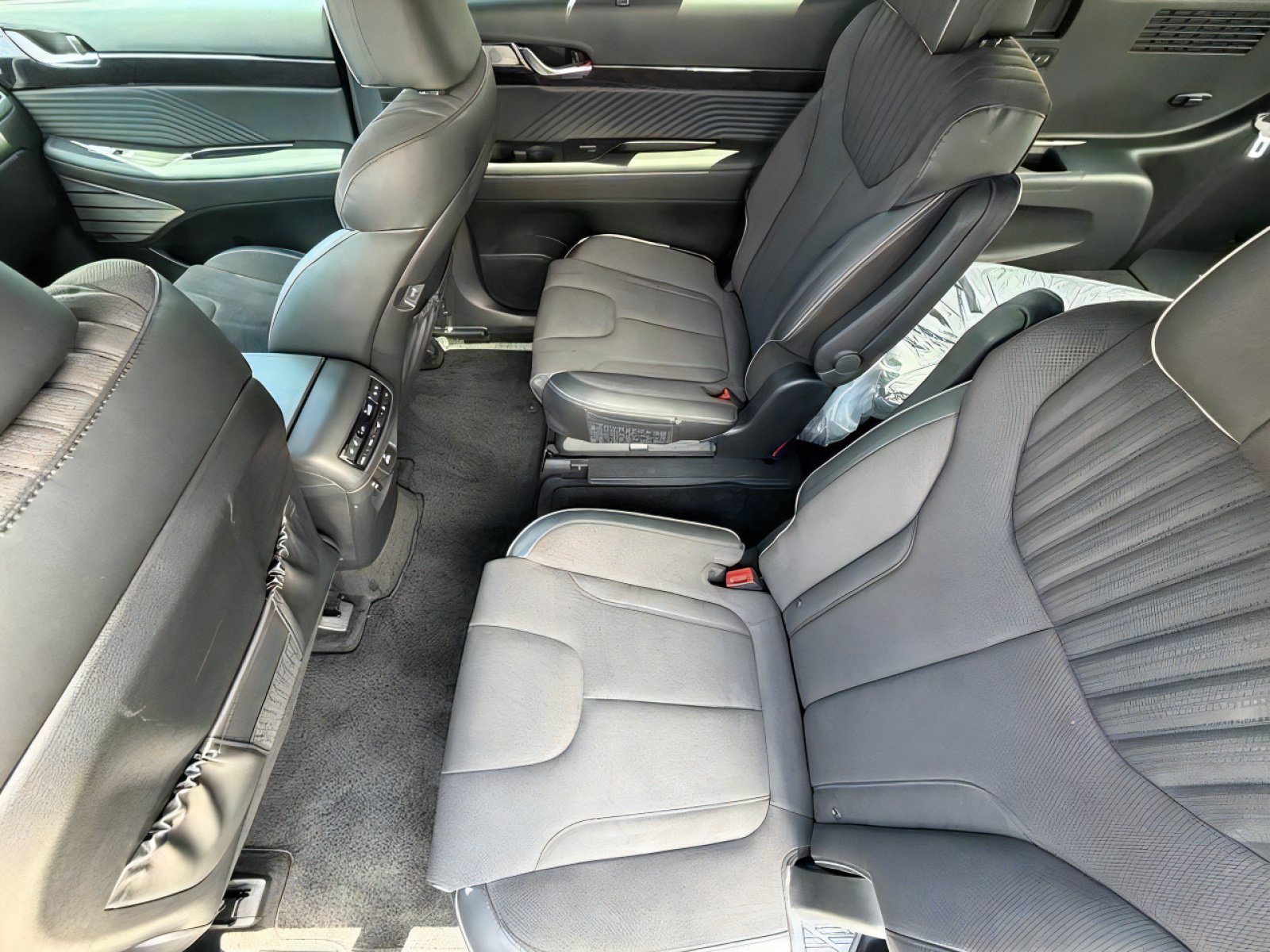 Used 2025 Hyundai Palisade Calligraphy AWD/4WD image 12