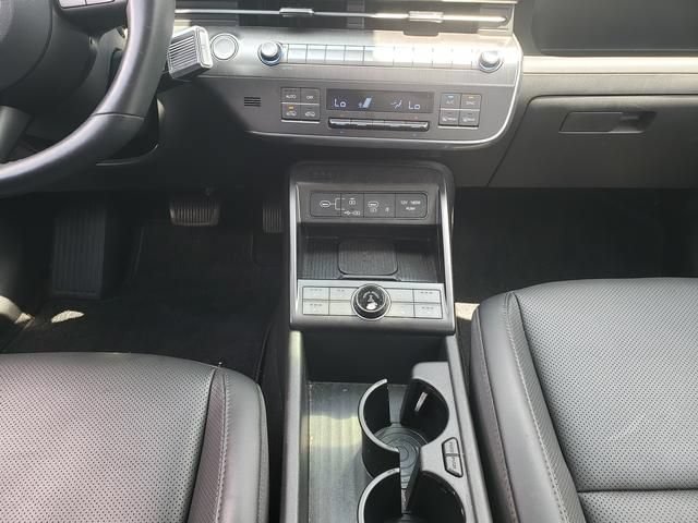 Used 2024 Hyundai Kona Limited AWD/4WD image 18