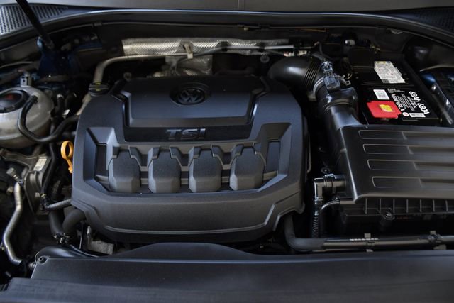 Used 2018 Volkswagen Tiguan SEL image 32