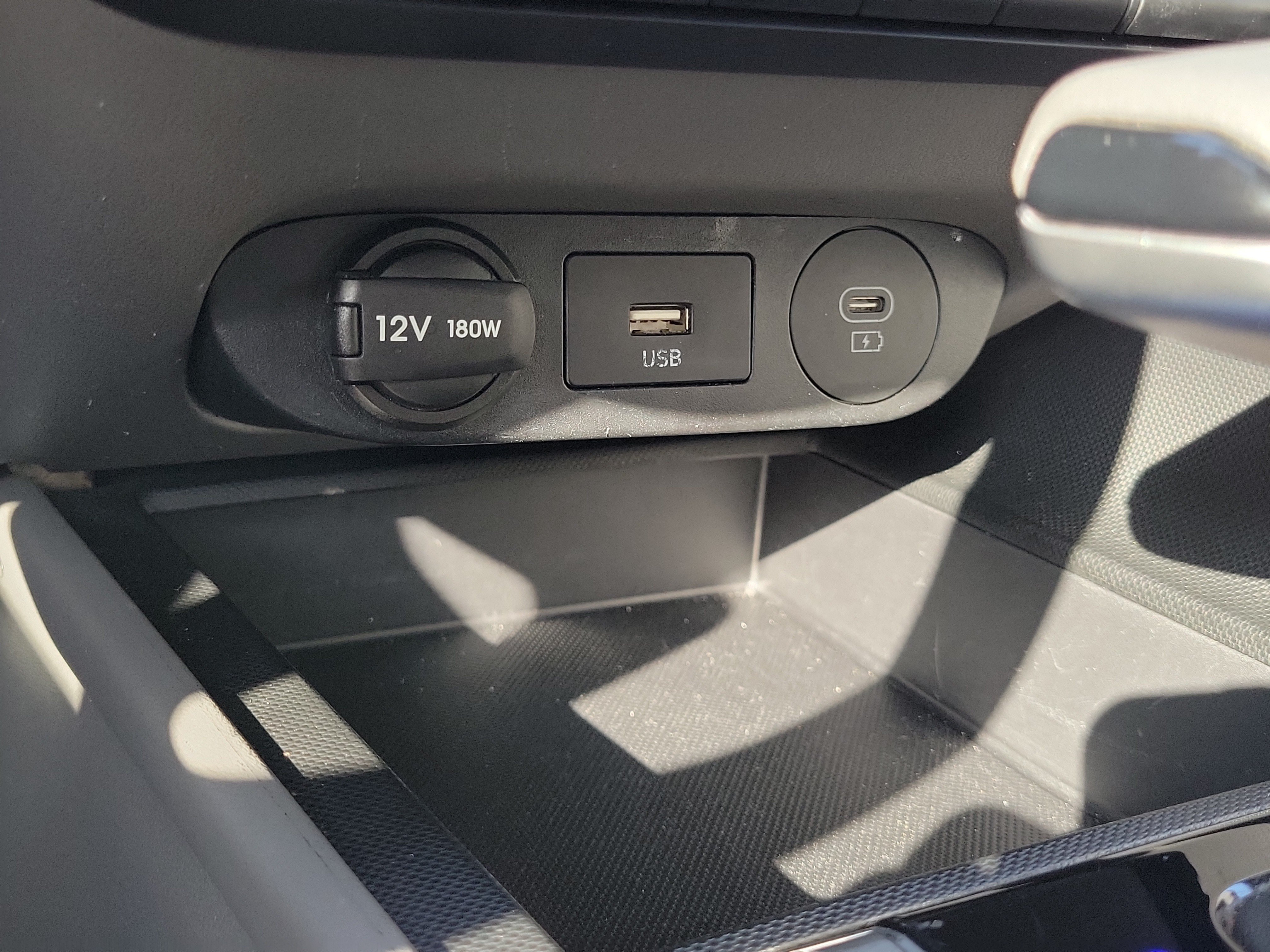 Used 2024 Hyundai Elantra SEL FWD image 26