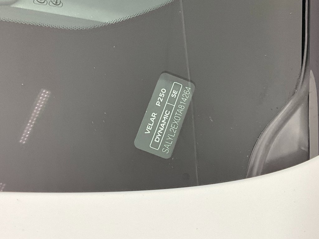 Used 2026 Land Rover Range Rover Velar Dynamic SE image 31