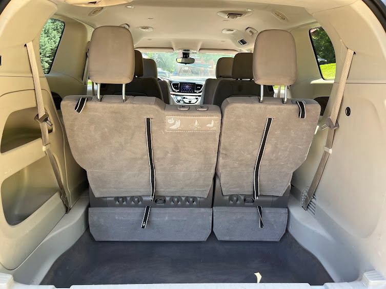 Used 2017 Chrysler Pacifica Touring FWD image 44
