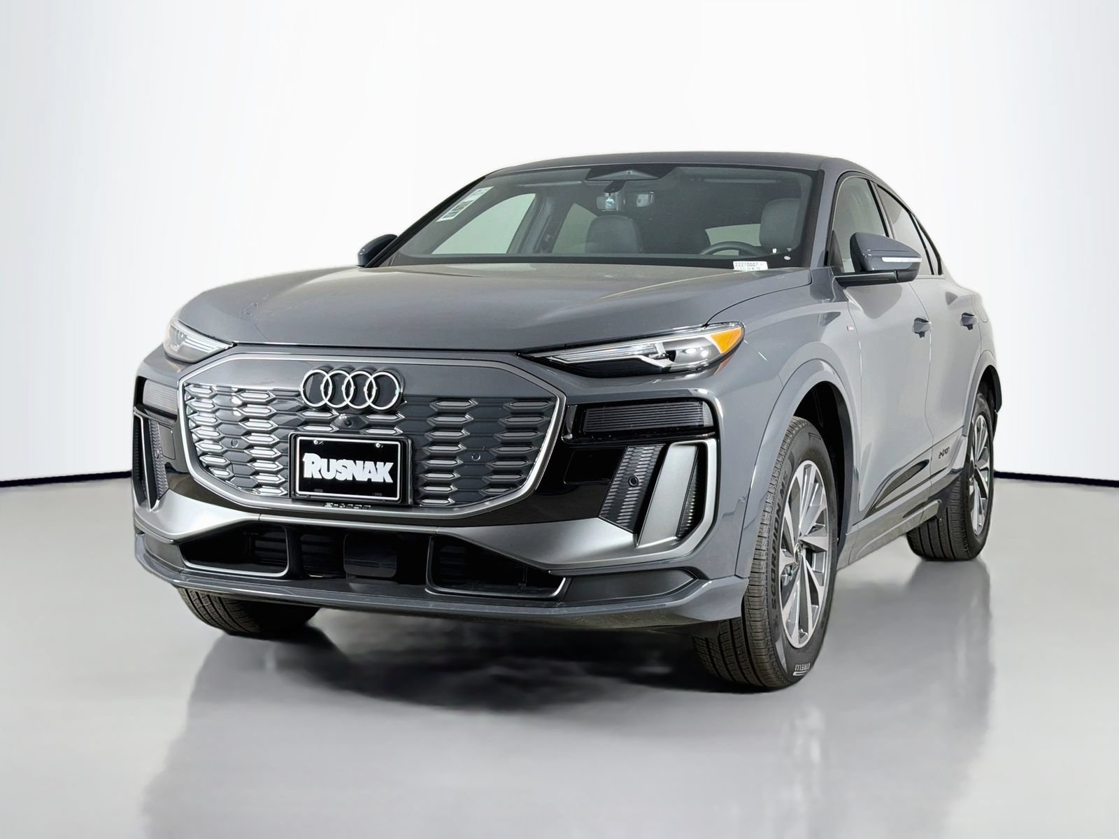 New 2027 Audi SQ6 e-tron Premium AWD/4WD image 3