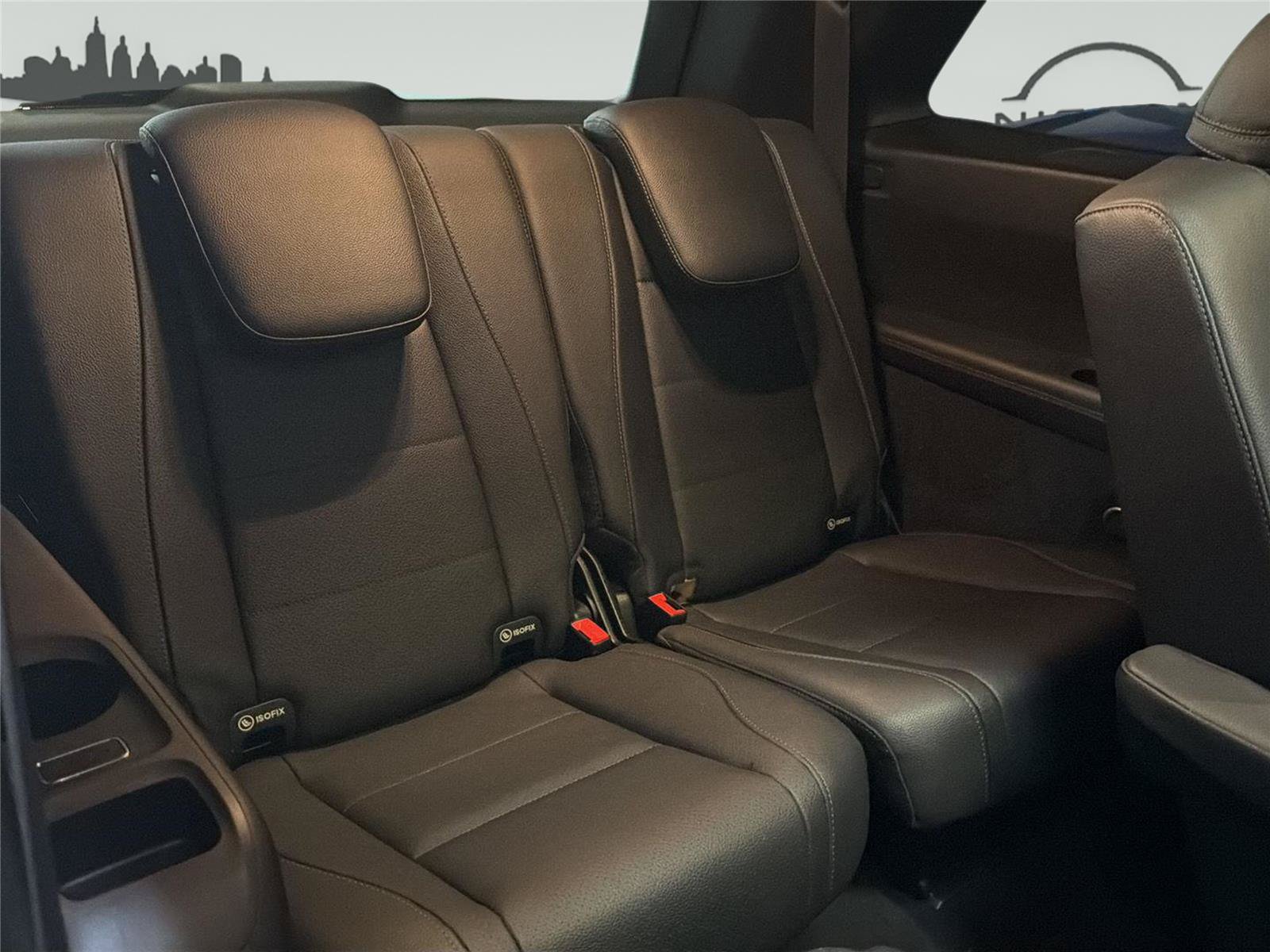Used 2022 Mercedes-Benz GLS 450 4MATIC image 40