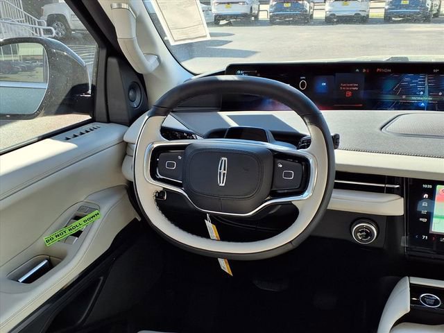 New 2026 Lincoln Navigator Premiere image 11