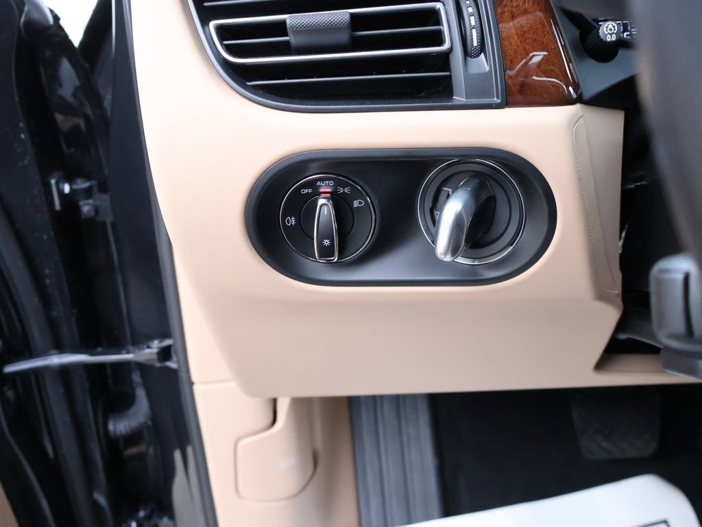 Used 2022 Porsche Macan S image 33