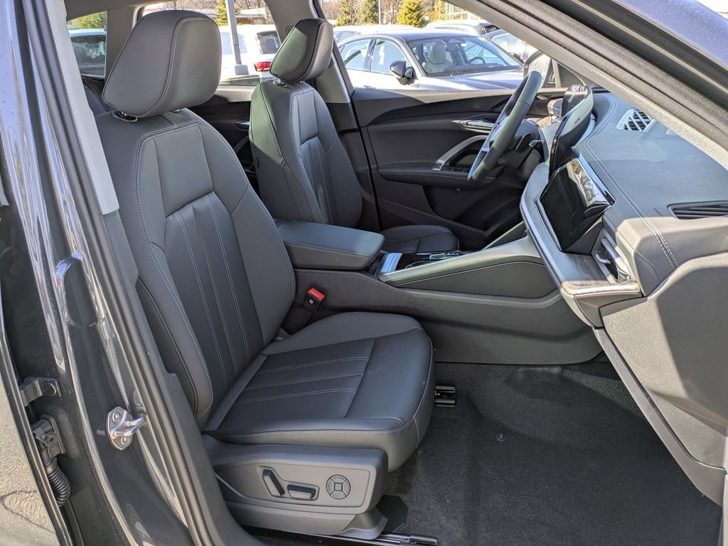 New 2025 Audi Q5 Premium Plus image 23