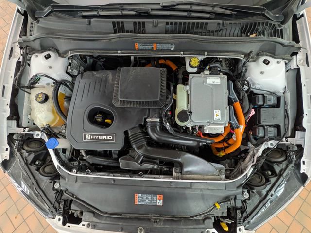 Used 2020 Ford Fusion SE image 25