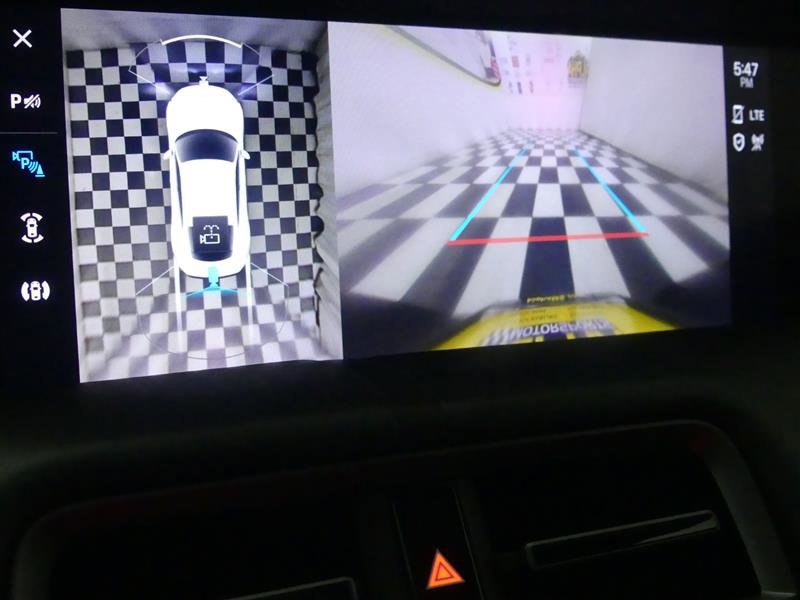 Used 2023 Porsche Taycan GTS image 12