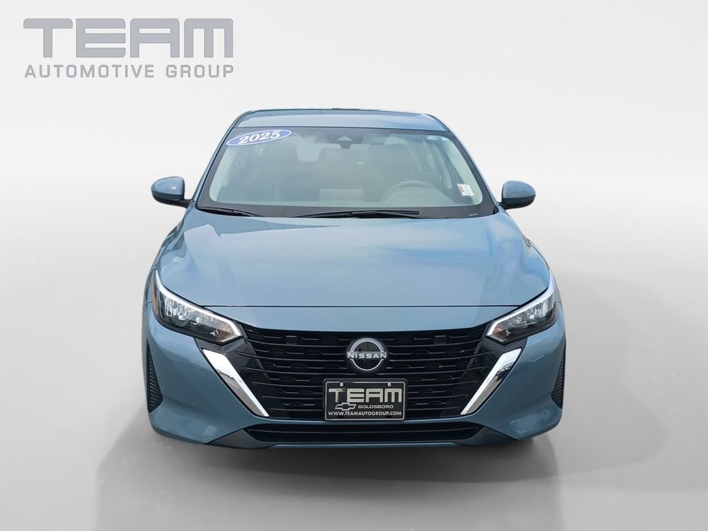 Used 2025 Nissan Sentra SV FWD image 2