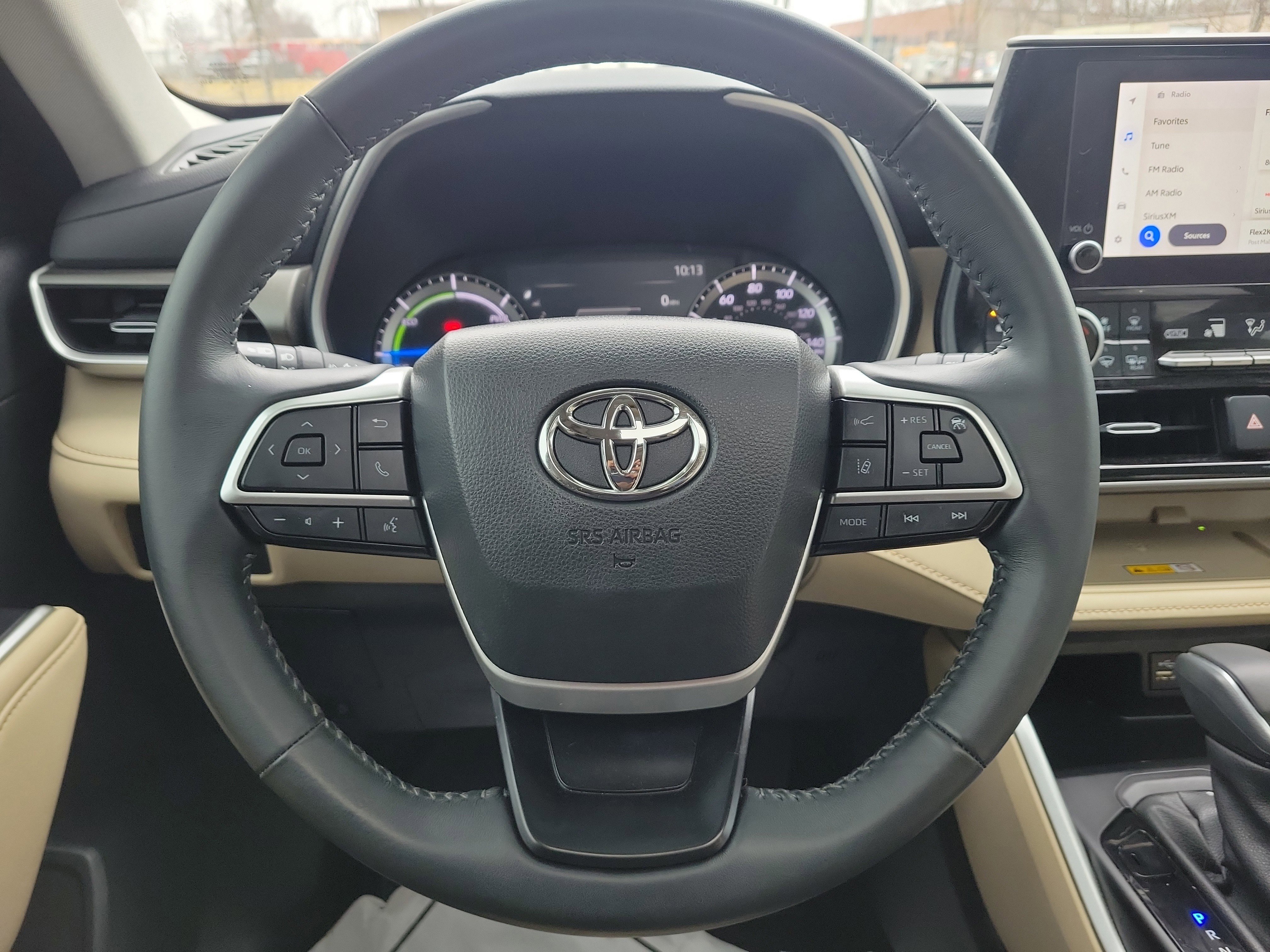 Used 2024 Toyota Highlander XLE image 25