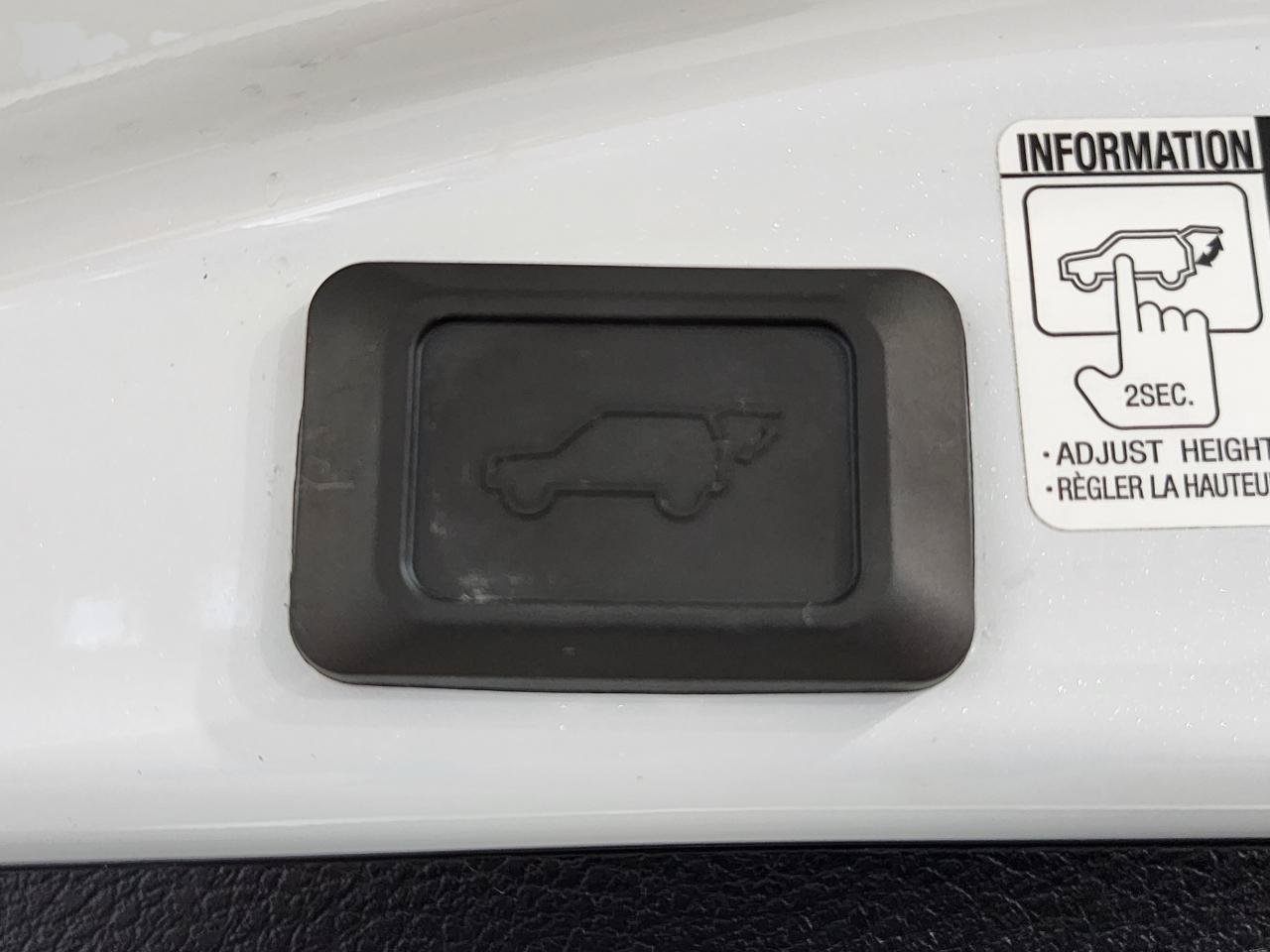Used 2017 Toyota RAV4 Platinum w/ All Weather Liner Package AWD/4WD image 36