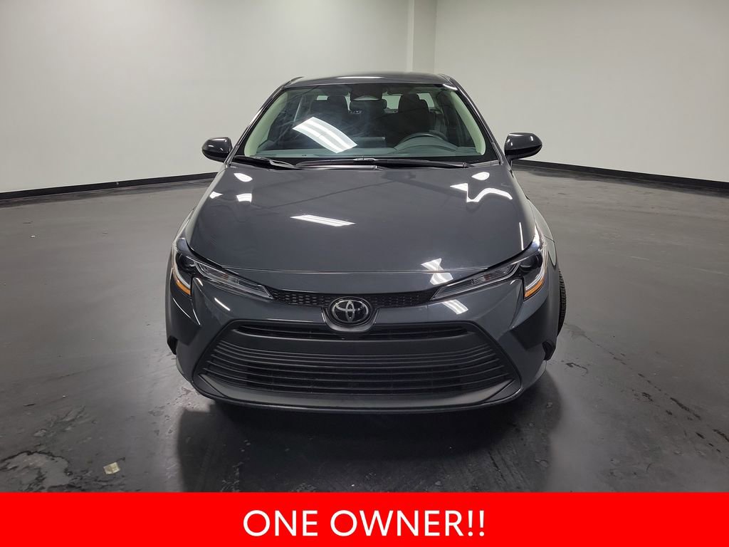 Used 2024 Toyota Corolla LE image 3