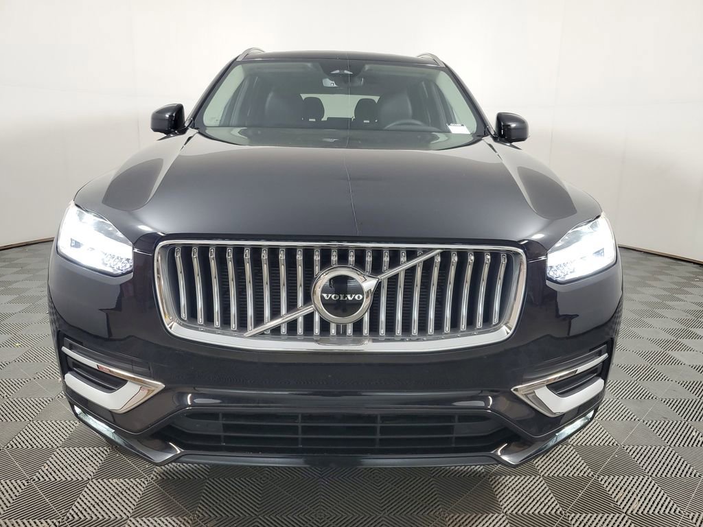 Certified 2025 Volvo XC90 B5 Core AWD/4WD image 2