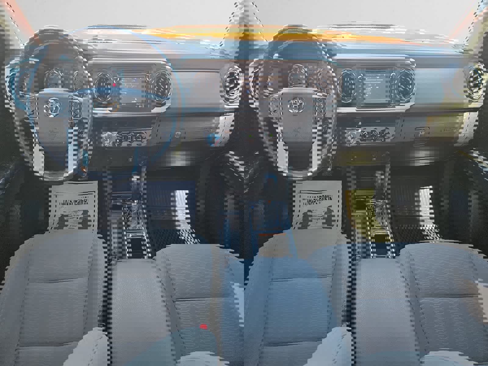 Used 2017 Toyota Tacoma SR5 w/ Tow Package image 10