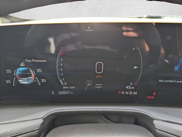Used 2025 Cadillac XT4 Premium Luxury image 11
