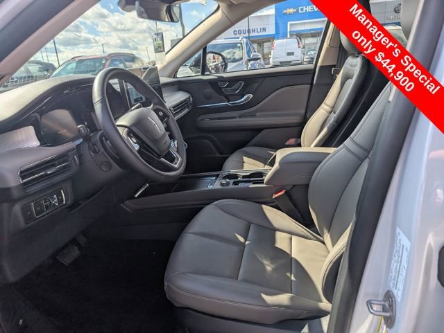 Used 2026 Lincoln Corsair Premiere AWD/4WD image 14