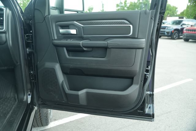 New 2026 RAM 2500 Big Horn AWD/4WD image 18