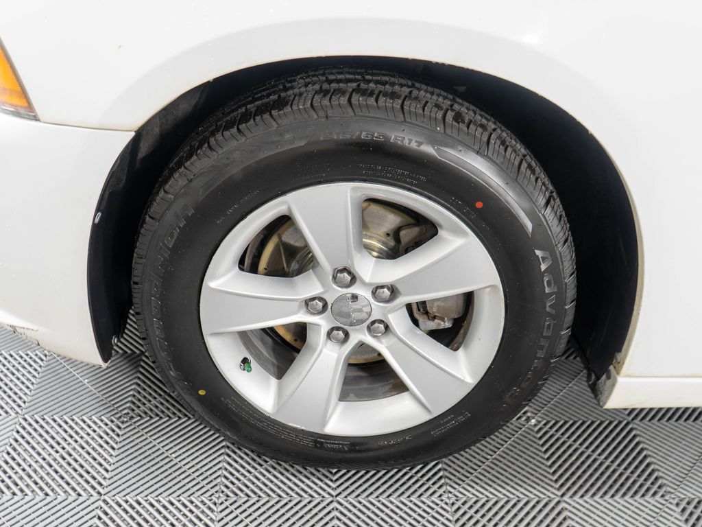 Used 2014 Dodge Charger SE RWD image 22