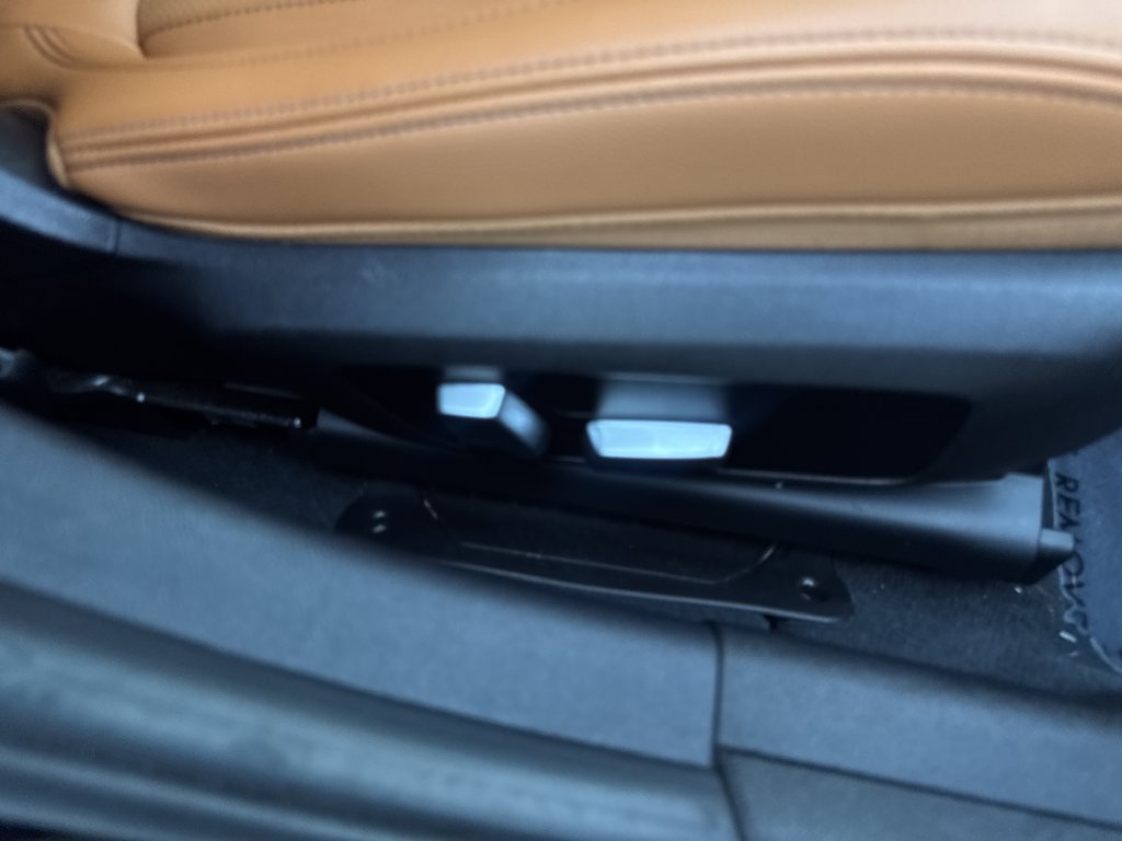 Used 2023 BMW 330i Sedan w/ Convenience Package RWD image 49